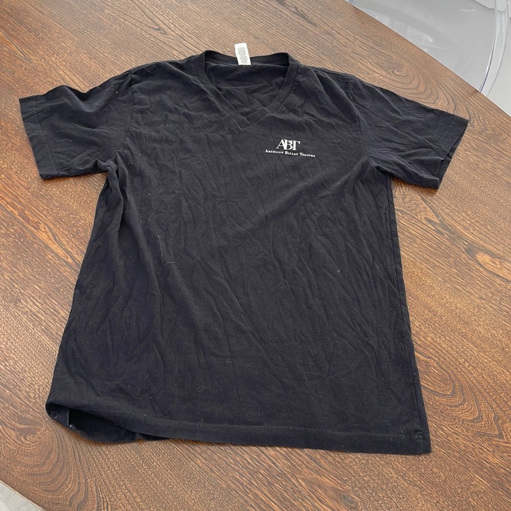 American Ballet Theatre V neck t-shirt Size M